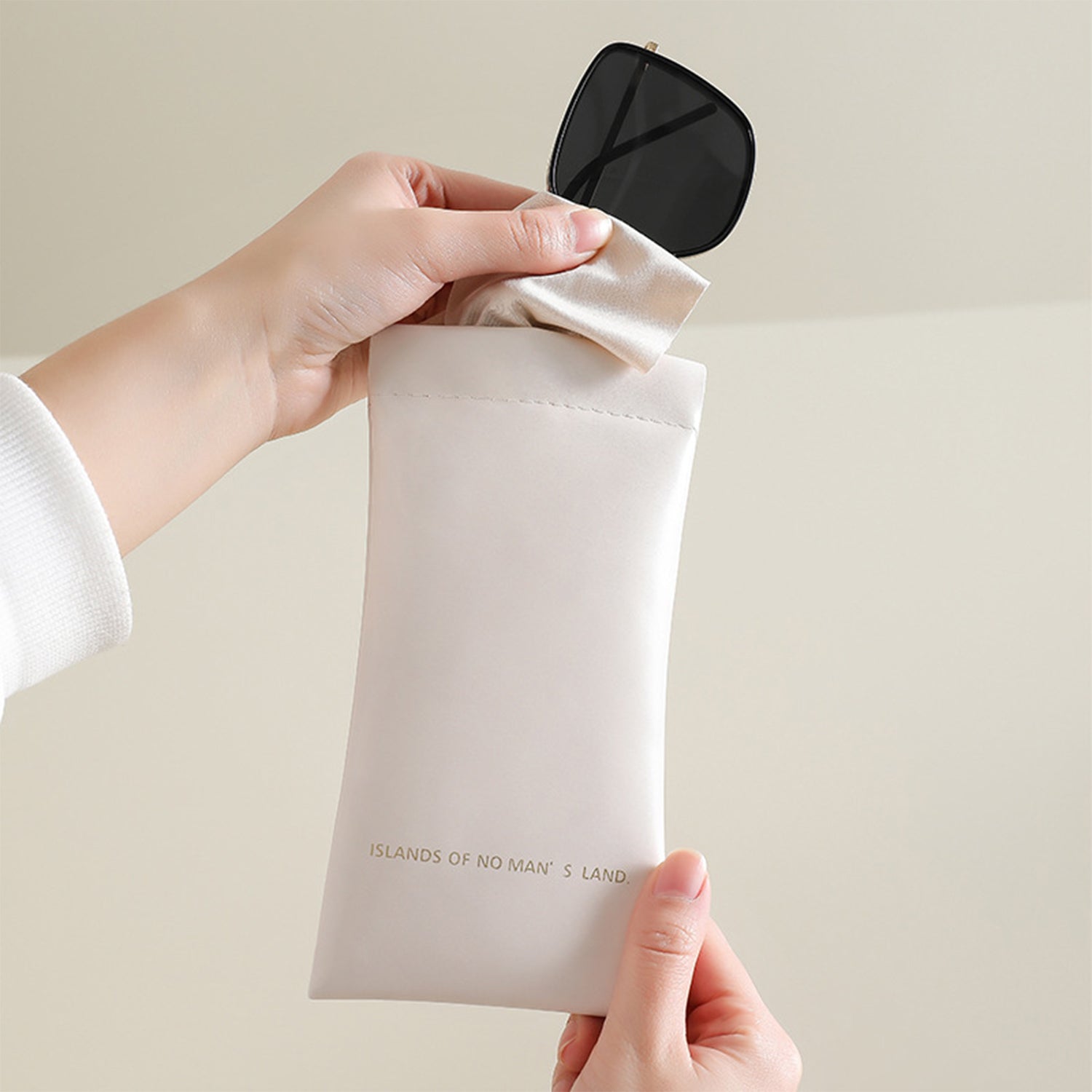 Small Makeup Bag for Purse, Mini Portable Cosmetic Bags for Women, Coin Purse Lipstick Cosmetic Accessories Organizer