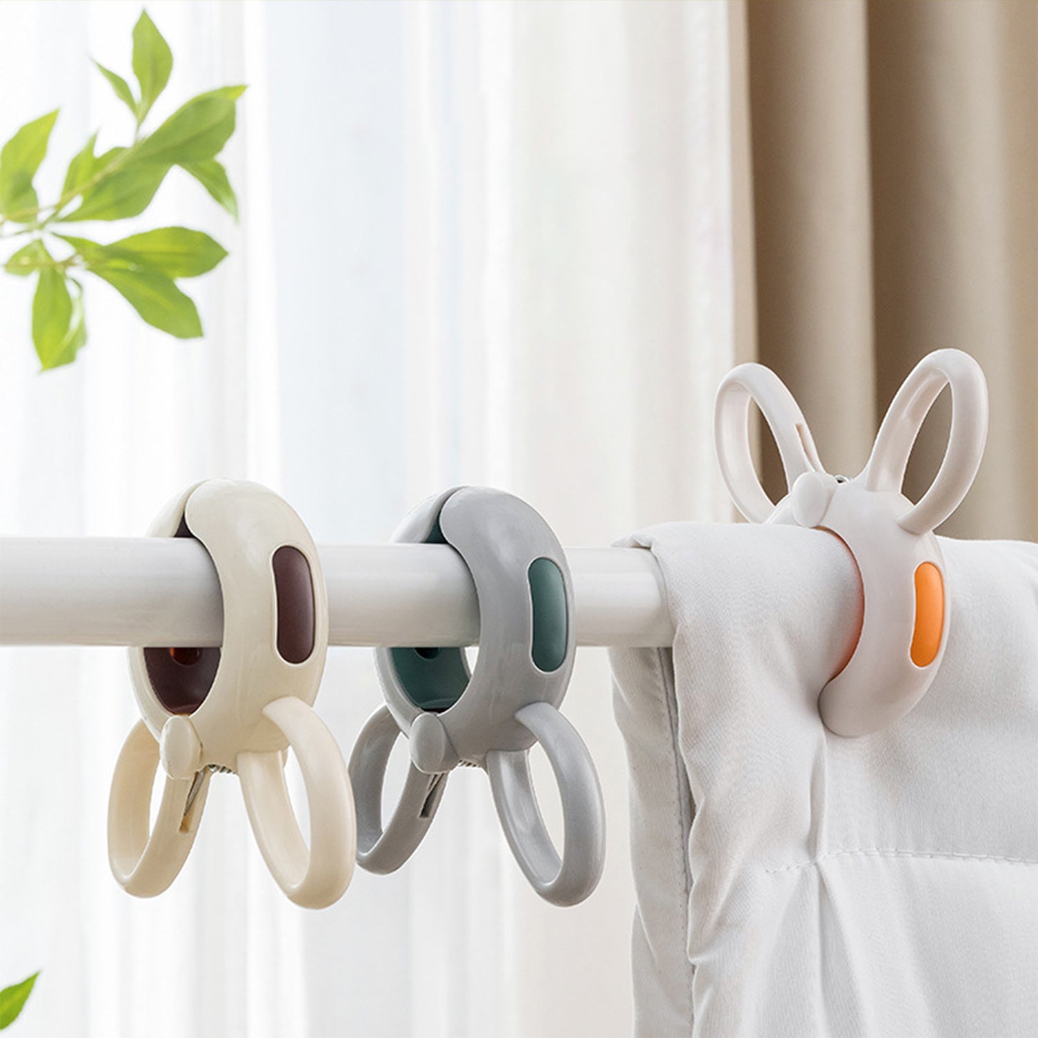 Extra Large 6 Pack Beach Towel Clips, 5.1 Inch Pool Chair Clips,Heavy Duty Plastic Clothes Pins,Quilt Drying Clips,Windproof Clothes Clips