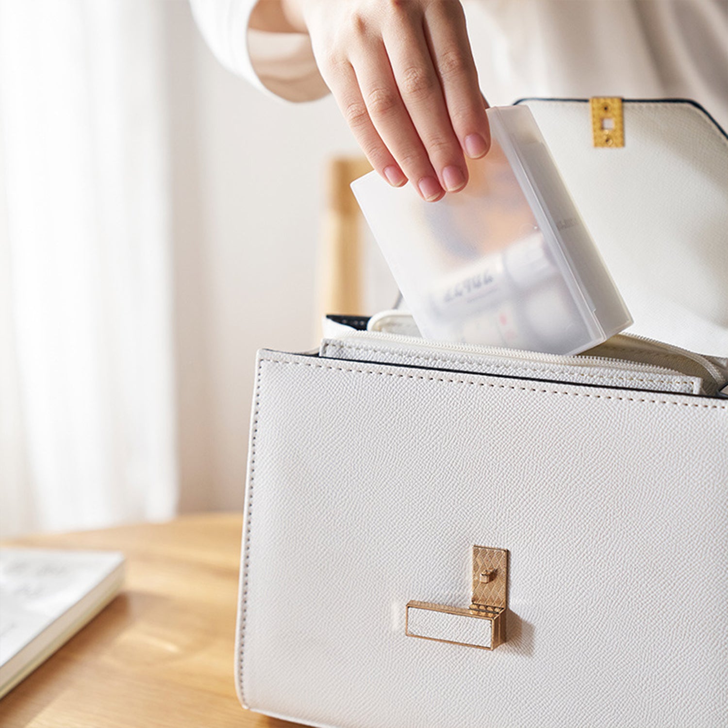 Mini Plastic Storage Containers Box with Lid, Small Storage Containers Travel Case 4x3x1 Inches Clear Rectangle Box Organizer