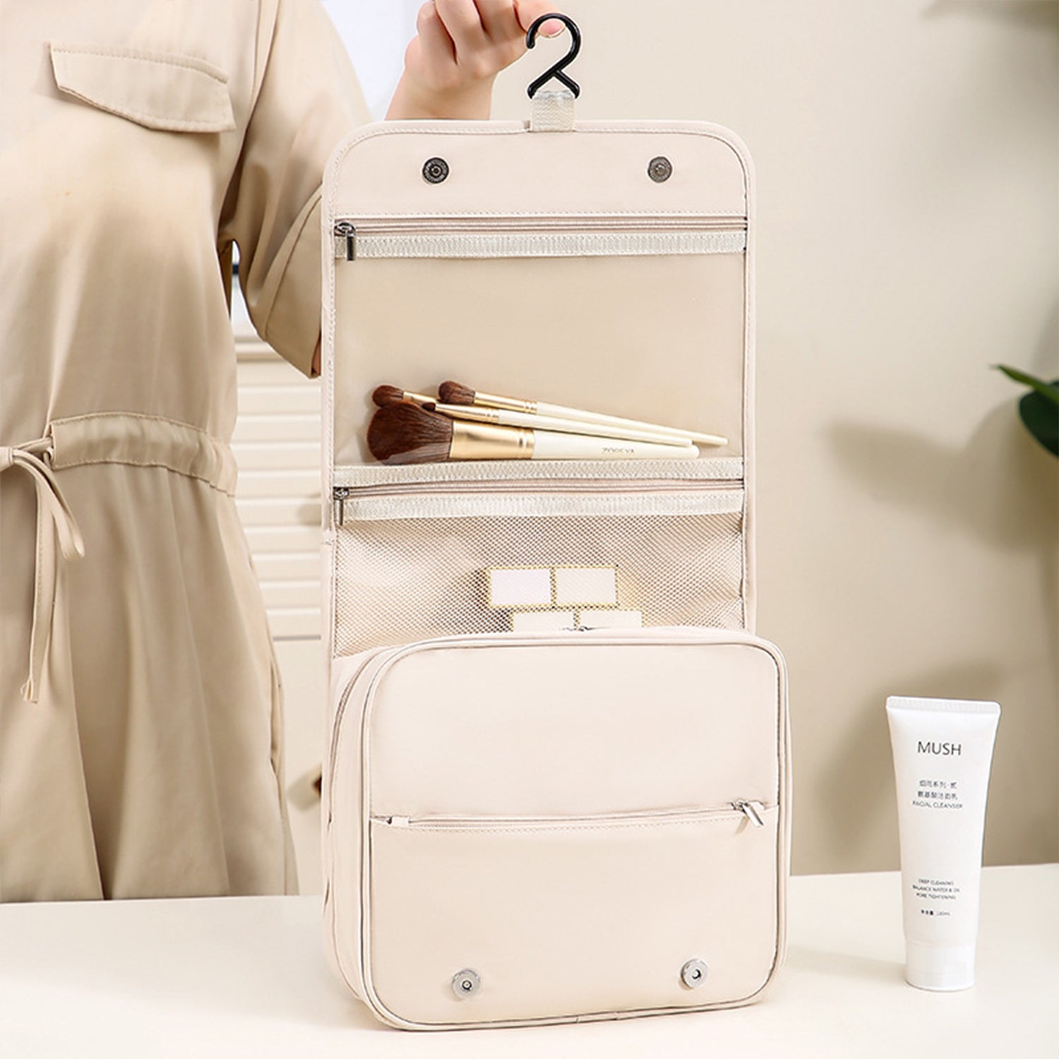 Travel Toiletry Bag Hanging Hook - Spacious Toiletry Bag Essentials for Women & Men, Makeup Bag/Big Comparment