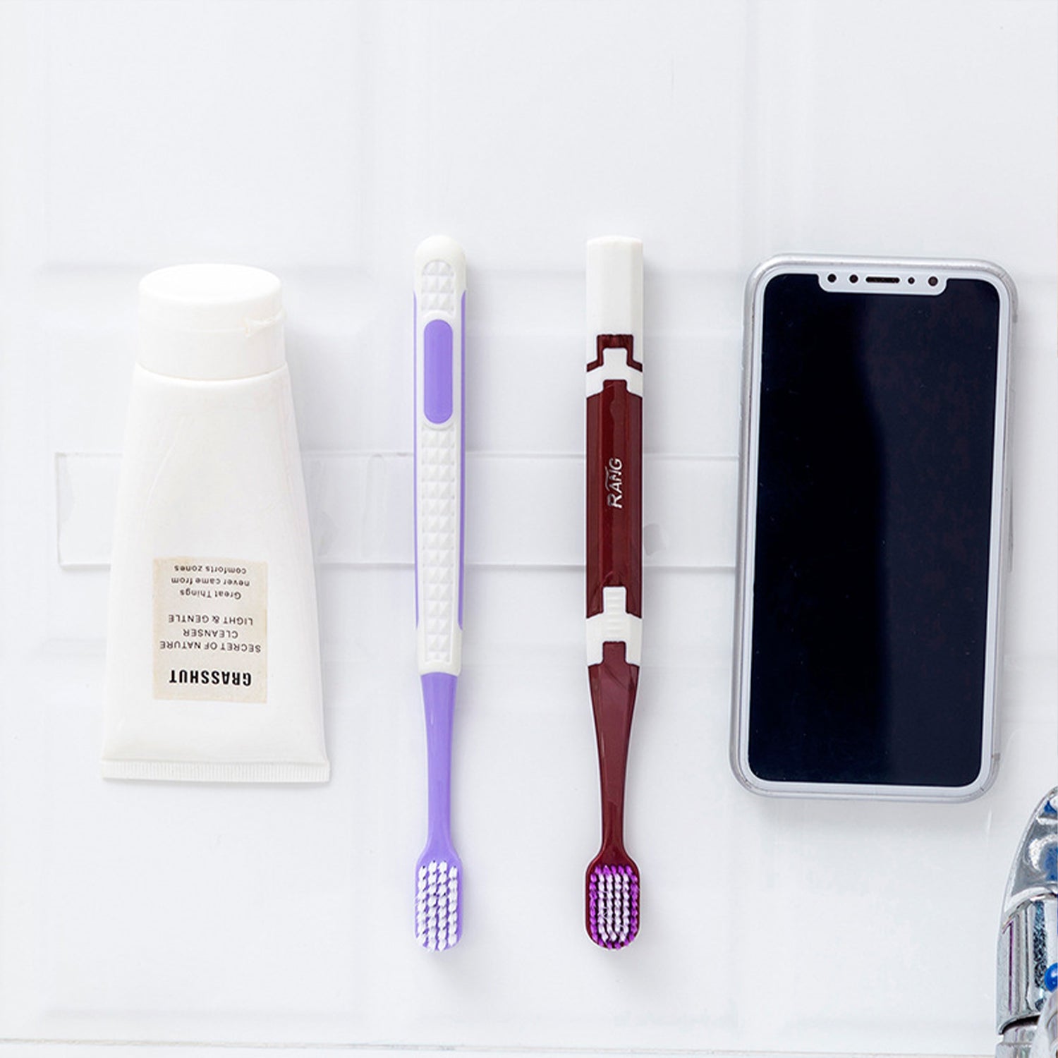 Double Sided Tape Heavy Duty, Nano Double Sided Adhesive Tape, Clear Mounting Tape Picture Hanging Adhesive Strips (9.85FT)